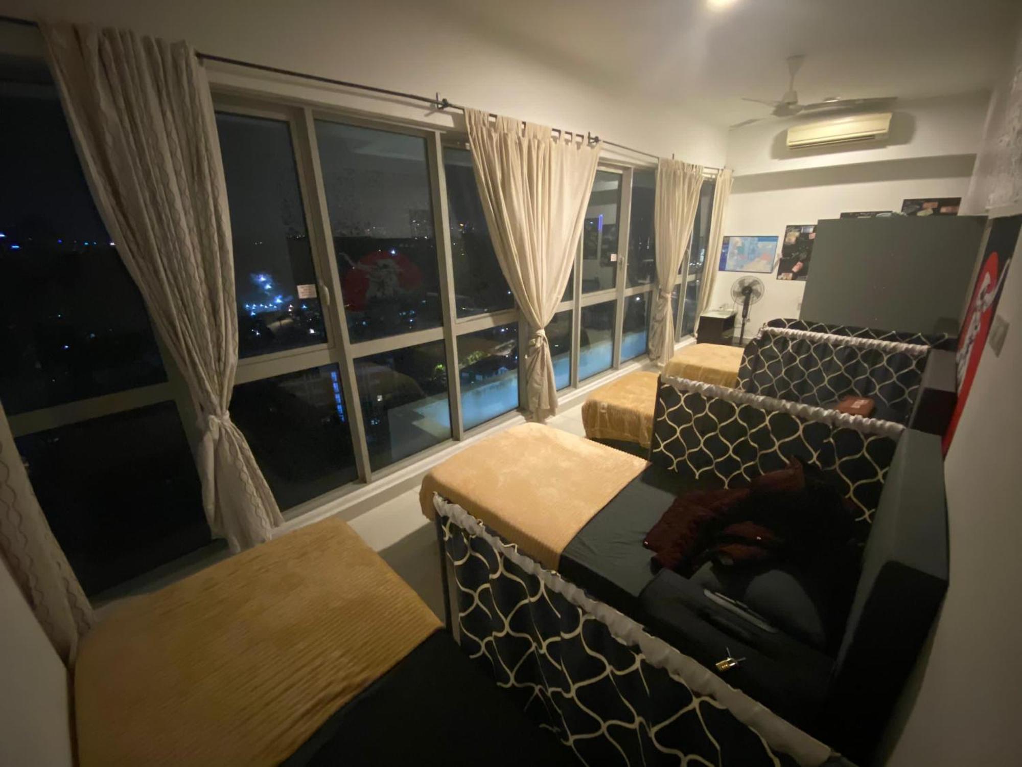 Regalia Bestfriend Hostel クアラルンプール エクステリア 写真