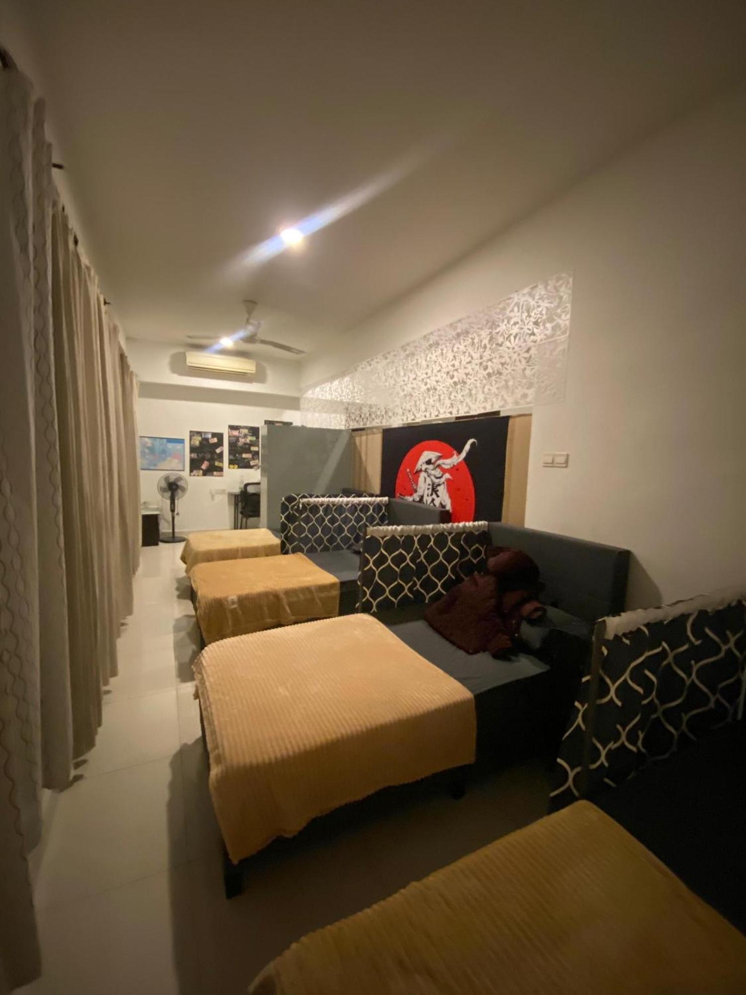 Regalia Bestfriend Hostel クアラルンプール エクステリア 写真